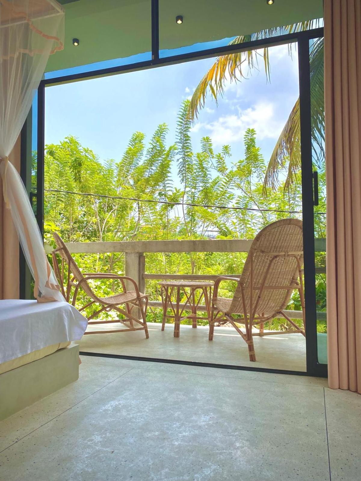 Lotus Surf House Hotel Midigama East Ngoại thất bức ảnh